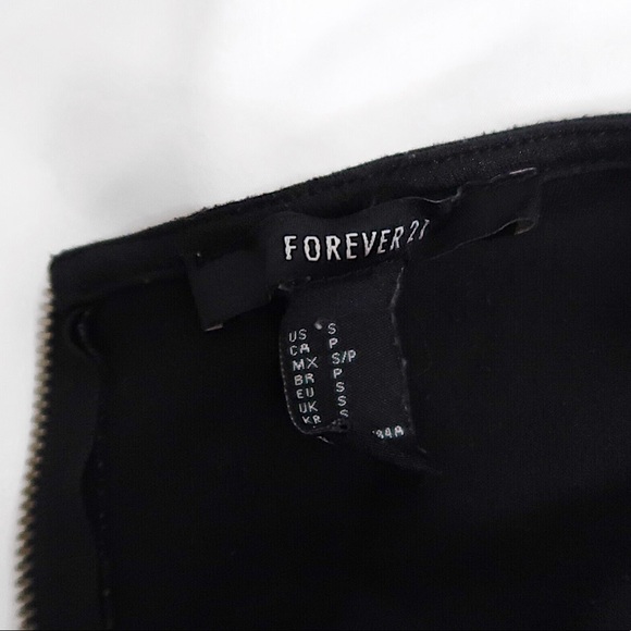 Forever 21 | Long Sleeve Black Body Con Dress - Picture 4 of 4